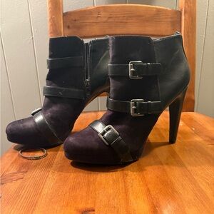 Black Sam& Libby booties with heel